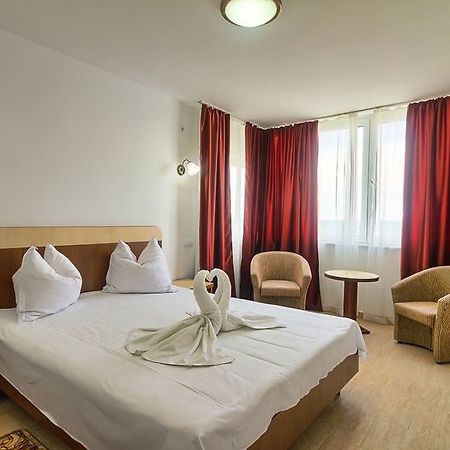 Carmen Azzuro Hotel Saturn Eksteriør billede