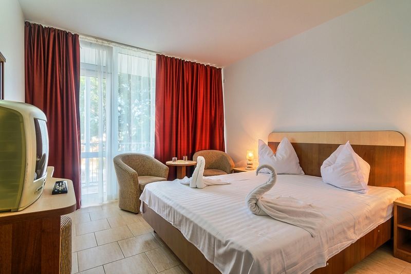 Carmen Azzuro Hotel Saturn Eksteriør billede